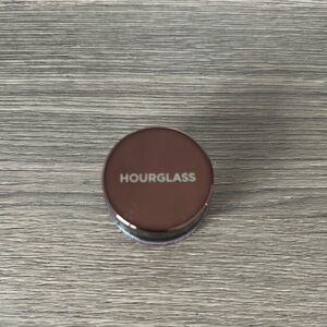 Hourglass scattered light glitter eyeshadow in color AURA